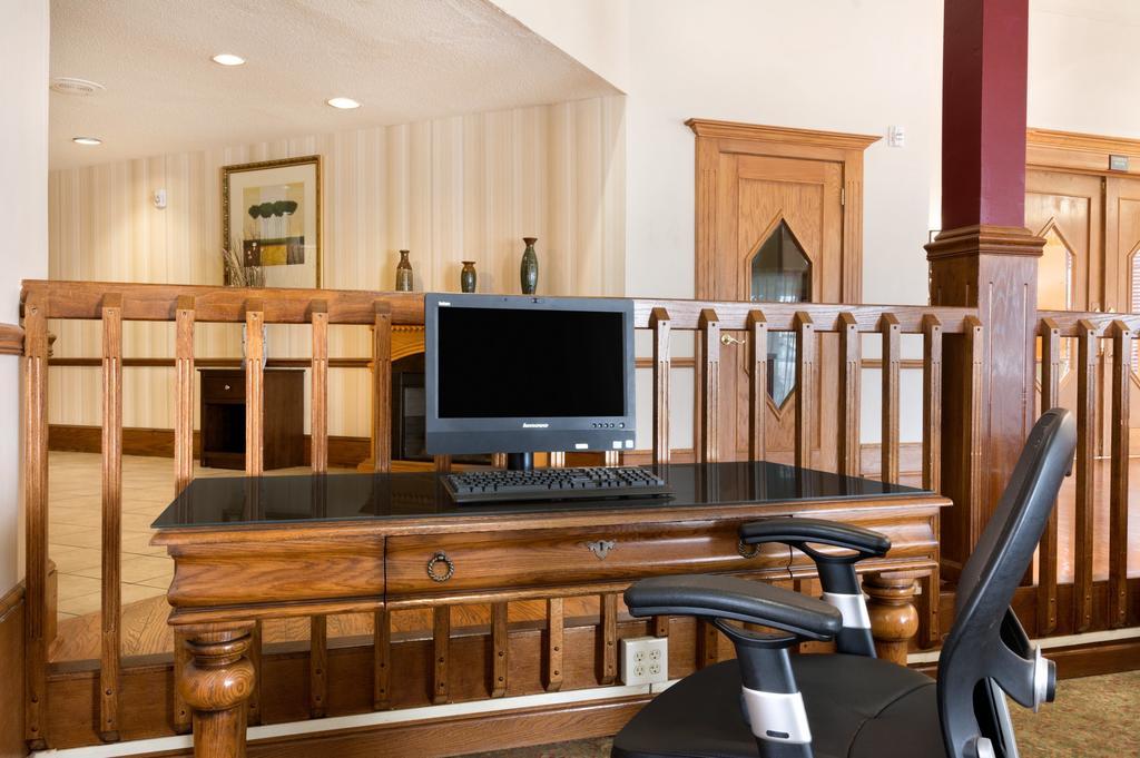 Ramada Huntsville Extérieur photo
